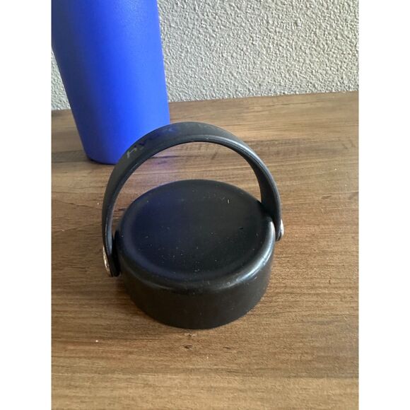 Hydro Flask Water Bottle - Standard Mouth Flex Lid - 18 oz - Picture 6 of 12